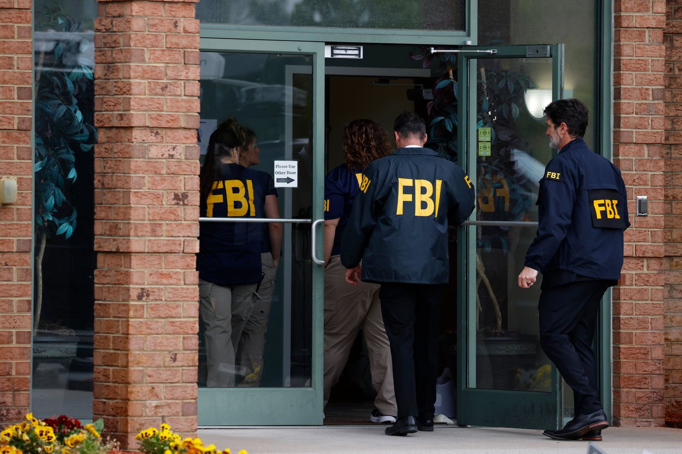 FBI searches Virginia Senate leader's office as part of corruption probe, AP sources say | iN420