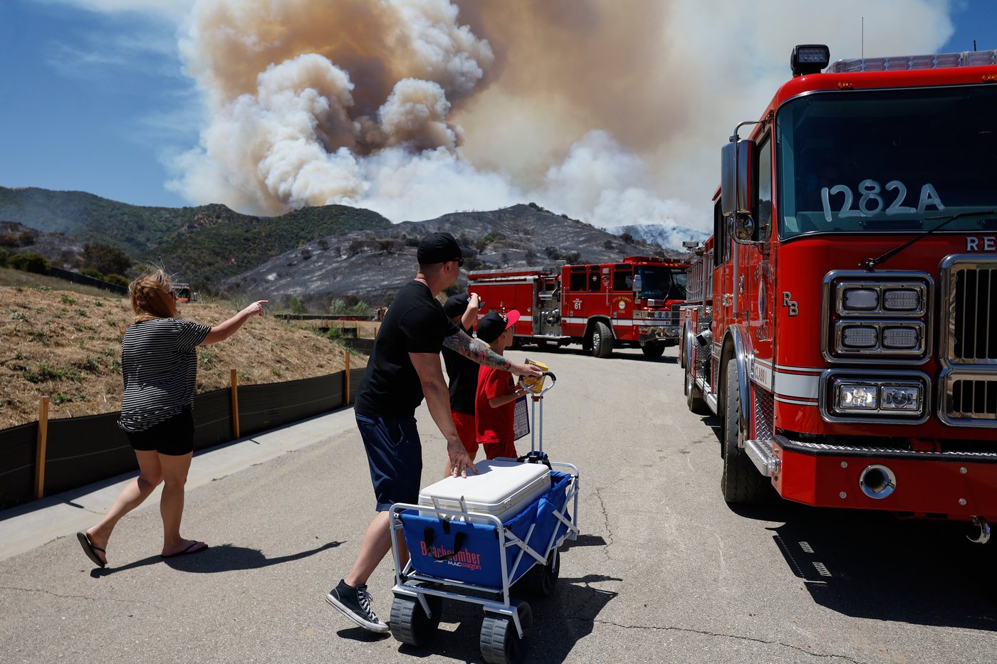 More than 17,000 under evacuation orders as Southern California wildfire threatens homes | iNhome