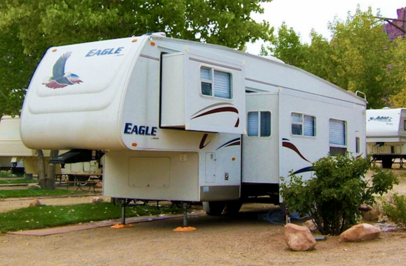 HOUSING CRISIS: Enderby mom can't afford rent, wintering in RV with kids | iNhome