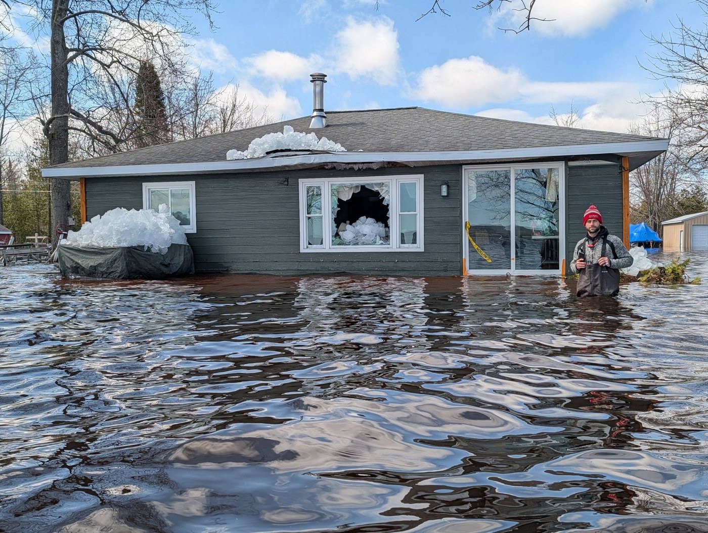 Heavy rain and snowmelt are hurtling large chunks of ice into northeastern Michigan homes | iNhome