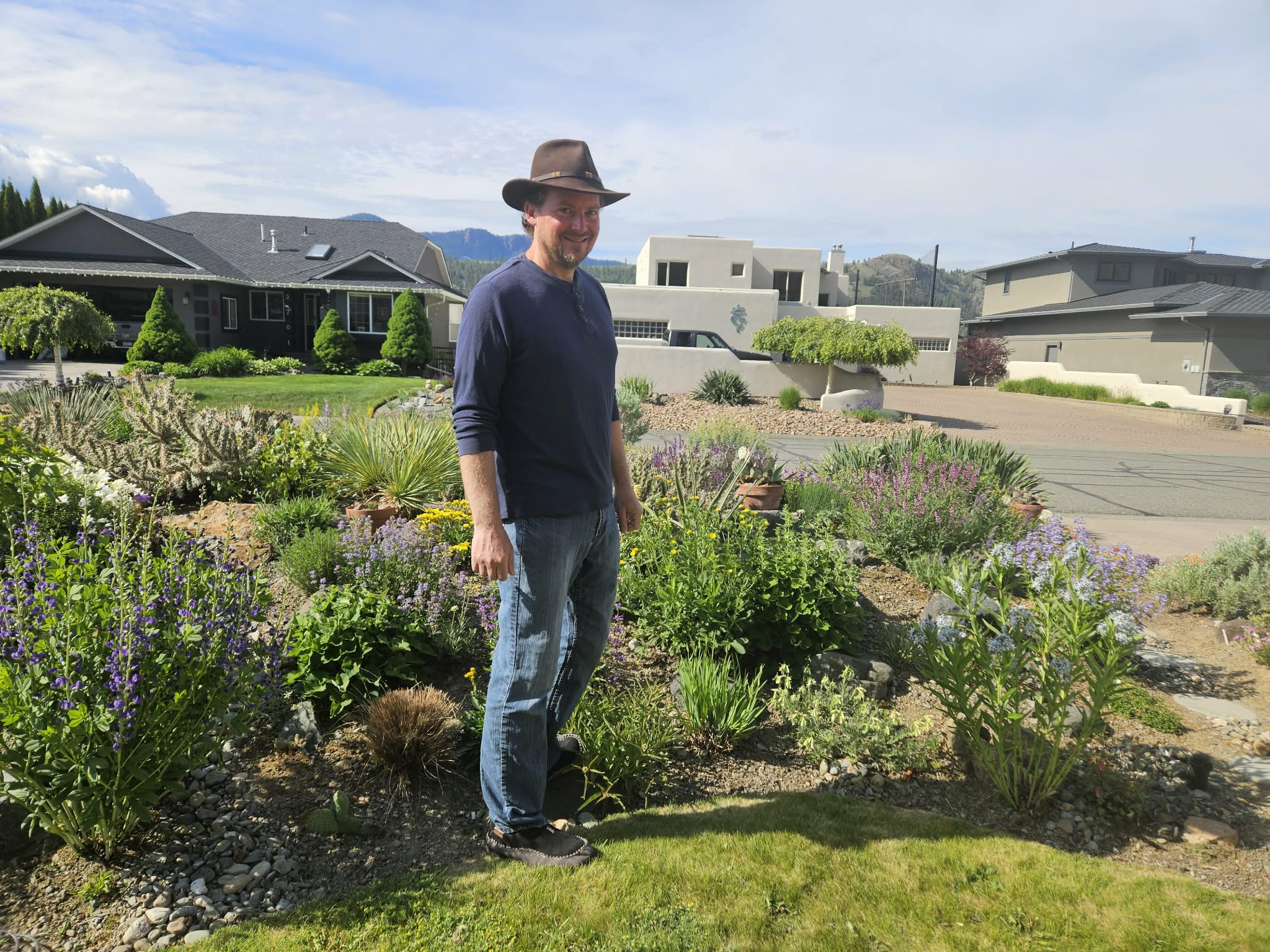 Zero water required for garden bursting with blooms in Kamloops | iNhome