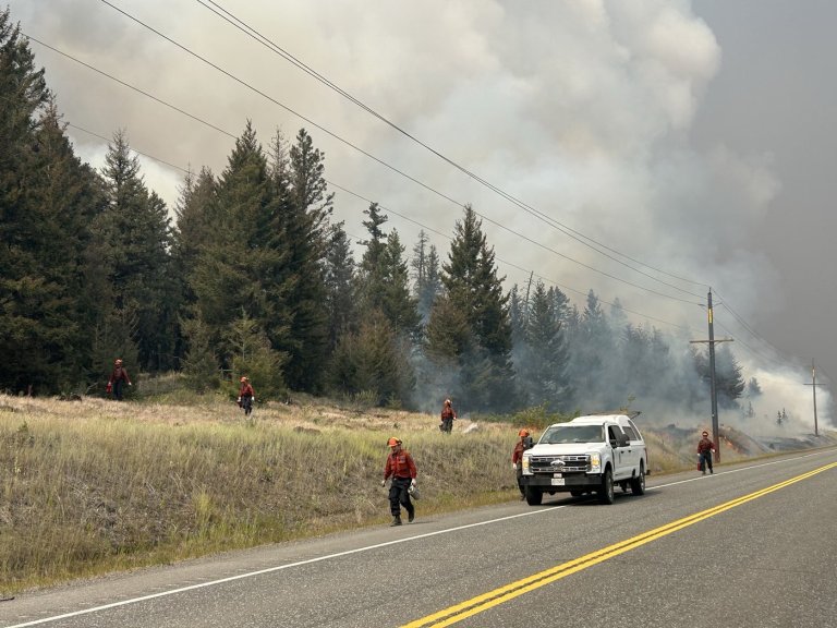 No word on return for Clinton, B.C., residents as fire burns watershed, power lines | iNhome No word on return for Clinton, B.C., residents as fire burns watershed, power lines | iNhome