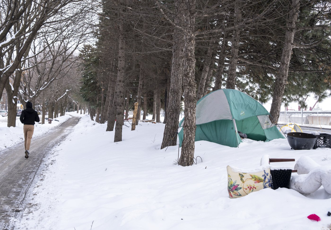 Quebec homelessness rising sharply in regions outside Montreal, report finds | iNFOnews.ca