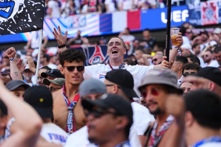 Many soccer fans will be drinking alcohol and watching the World Cup. In heat, doing that is risky | iNwheels