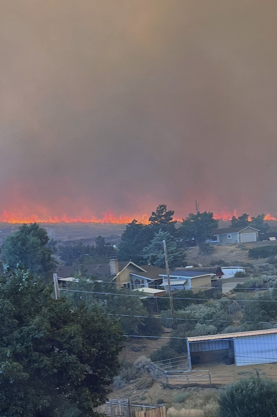 Wildfire approaches Reno, Nevada, forcing thousands to evacuate their neighborhoods | iNFOnews.ca Wildfire approaches Reno, Nevada, forcing thousands to evacuate their neighborhoods | iNFOnews.ca