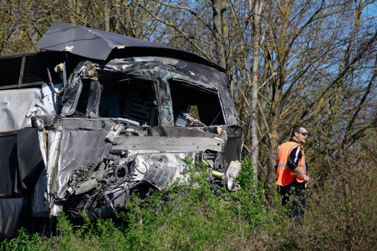 French train driver killed after crashing into truck at railway crossing | iNwheels French train driver killed after crashing into truck at railway crossing | iNwheels