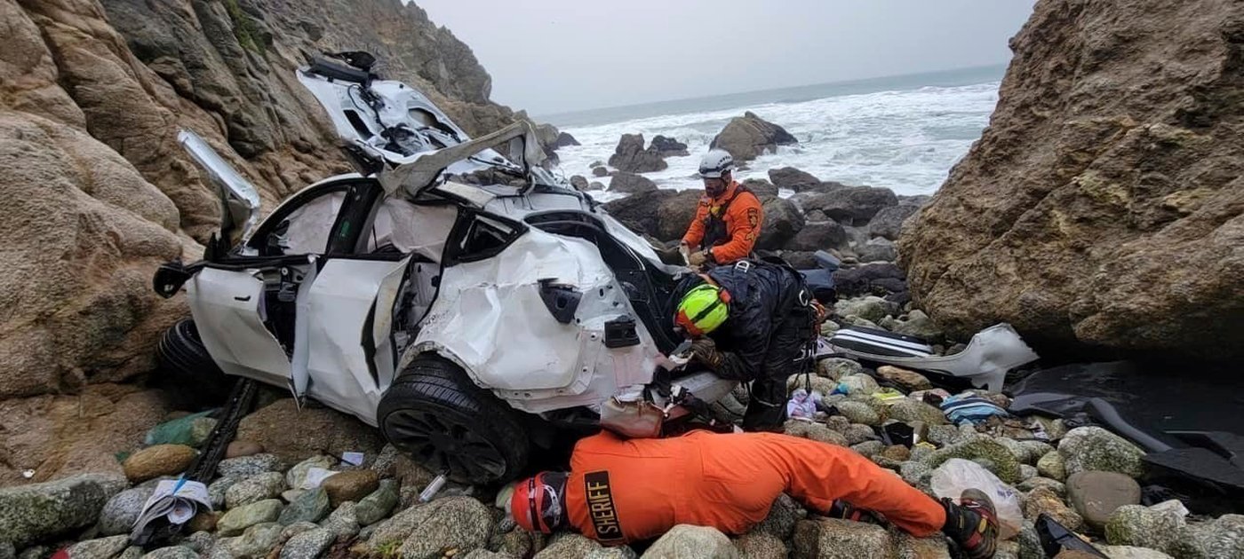 Charges against California dad who drove family off cliff dropped after mental health treatment | iNFOnews.ca