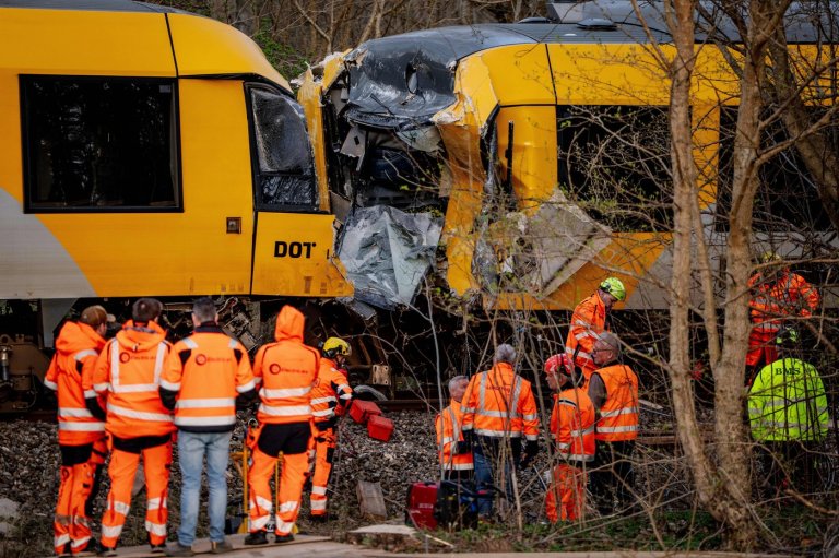 2 trains collide in Denmark, leaving 5 people critically injured | iNwheels