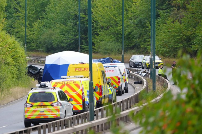 7 people, including 2 police officers, die following a head-on collision in northeast England | iNwheels