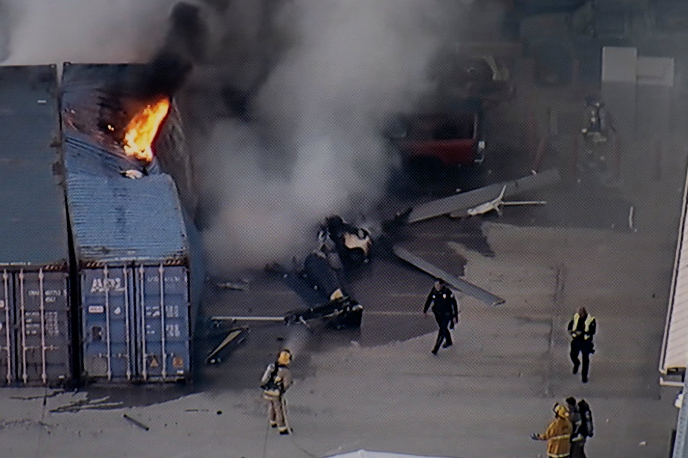 3 people killed when NBC and Telemundo news helicopter crashes while covering LA bus collision | iNFOnews.ca 3 people killed when NBC and Telemundo news helicopter crashes while covering LA bus collision | iNFOnews.ca