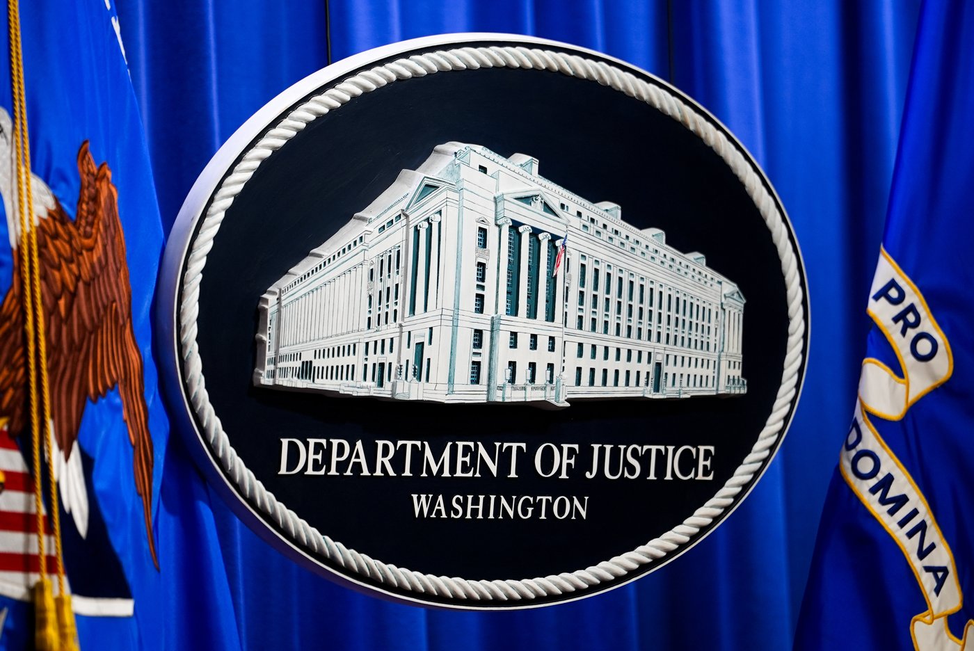 Trump's DOJ sues 4 Democratic-run states over denying undercover license plates for federal agents | iNwheels Trump's DOJ sues 4 Democratic-run states over denying undercover license plates for federal agents | iNwheels