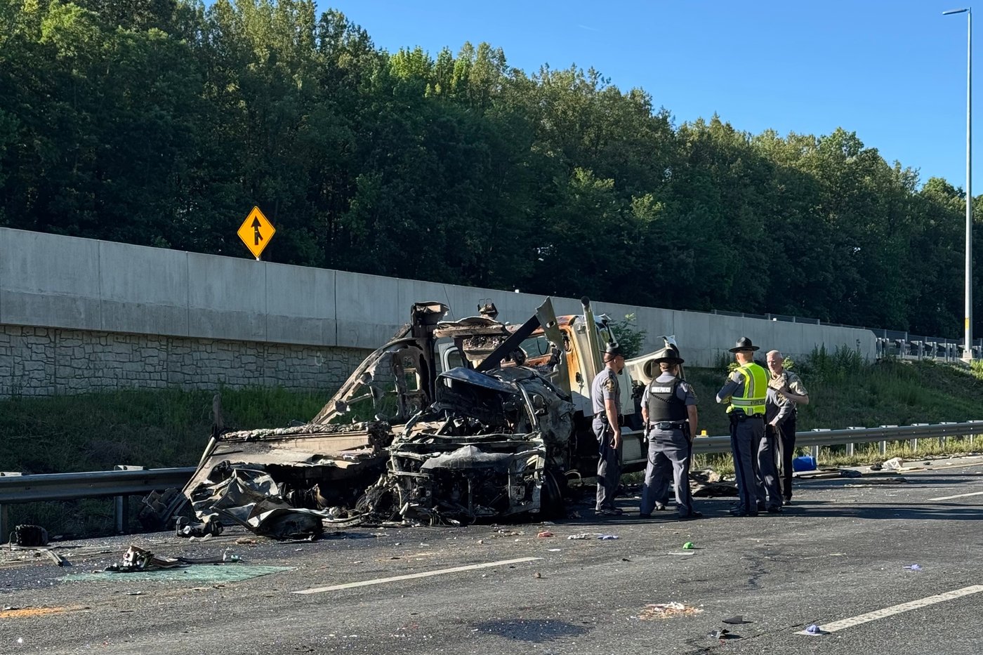 Crash kills 5 in Virginia including family of 4 traveling to wedding. Bus driver charged | iNFOnews.ca Crash kills 5 in Virginia including family of 4 traveling to wedding. Bus driver charged | iNFOnews.ca
