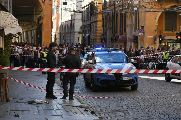Driver plows into pedestrians in Modena, 8 injured as driver detained after attempted escape | iNwheels Driver plows into pedestrians in Modena, 8 injured as driver detained after attempted escape | iNwheels