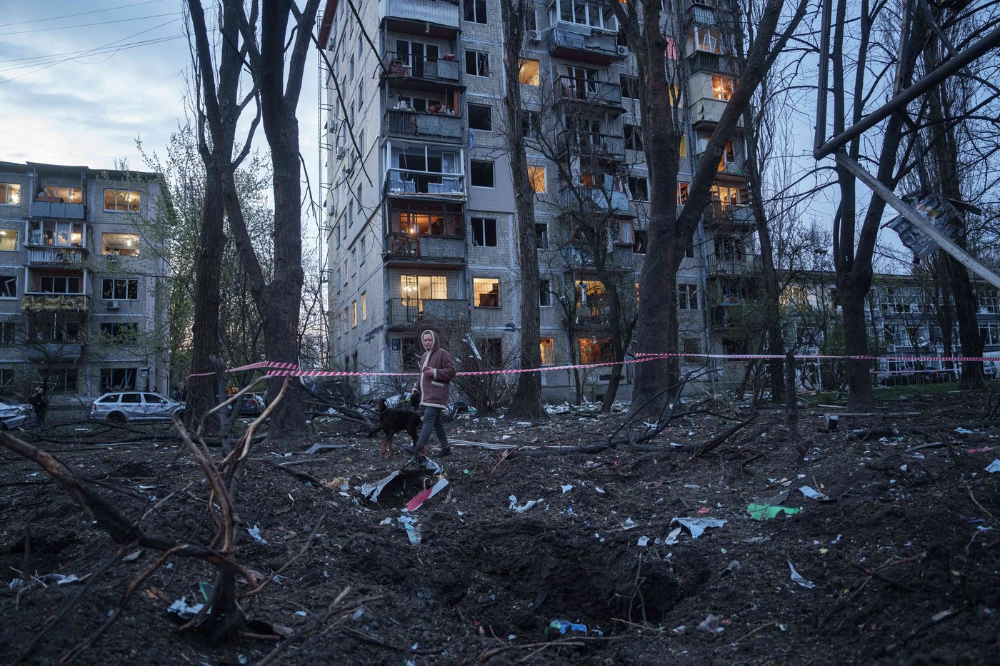 Photos show damage after Russian strike in Kyiv, Ukraine, as residents take shelter | iNFOnews.ca Photos show damage after Russian strike in Kyiv, Ukraine, as residents take shelter | iNFOnews.ca