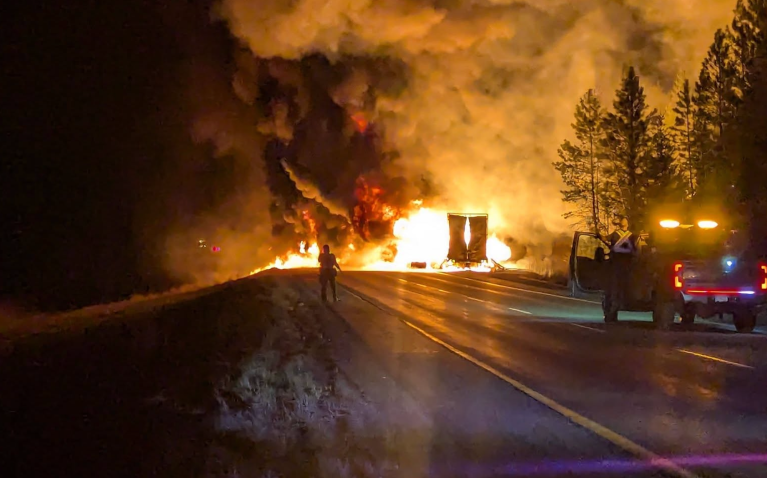 Coquihalla closed after semi fire starts wildfire, causes toxic spill | iNwheels