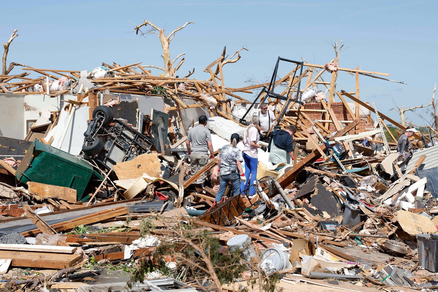 Photos show tornado damage that ripped through Oklahoma | iNFOnews.ca