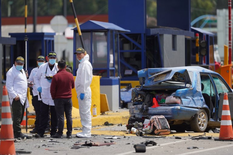 A road accident in Colombia involving several vehicles kills at least 2 people and injures 19 | iNwheels