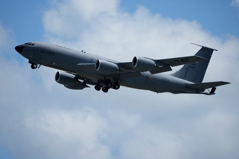 US military refueling plane crashes in Iraq and rescue is underway | iNwheels