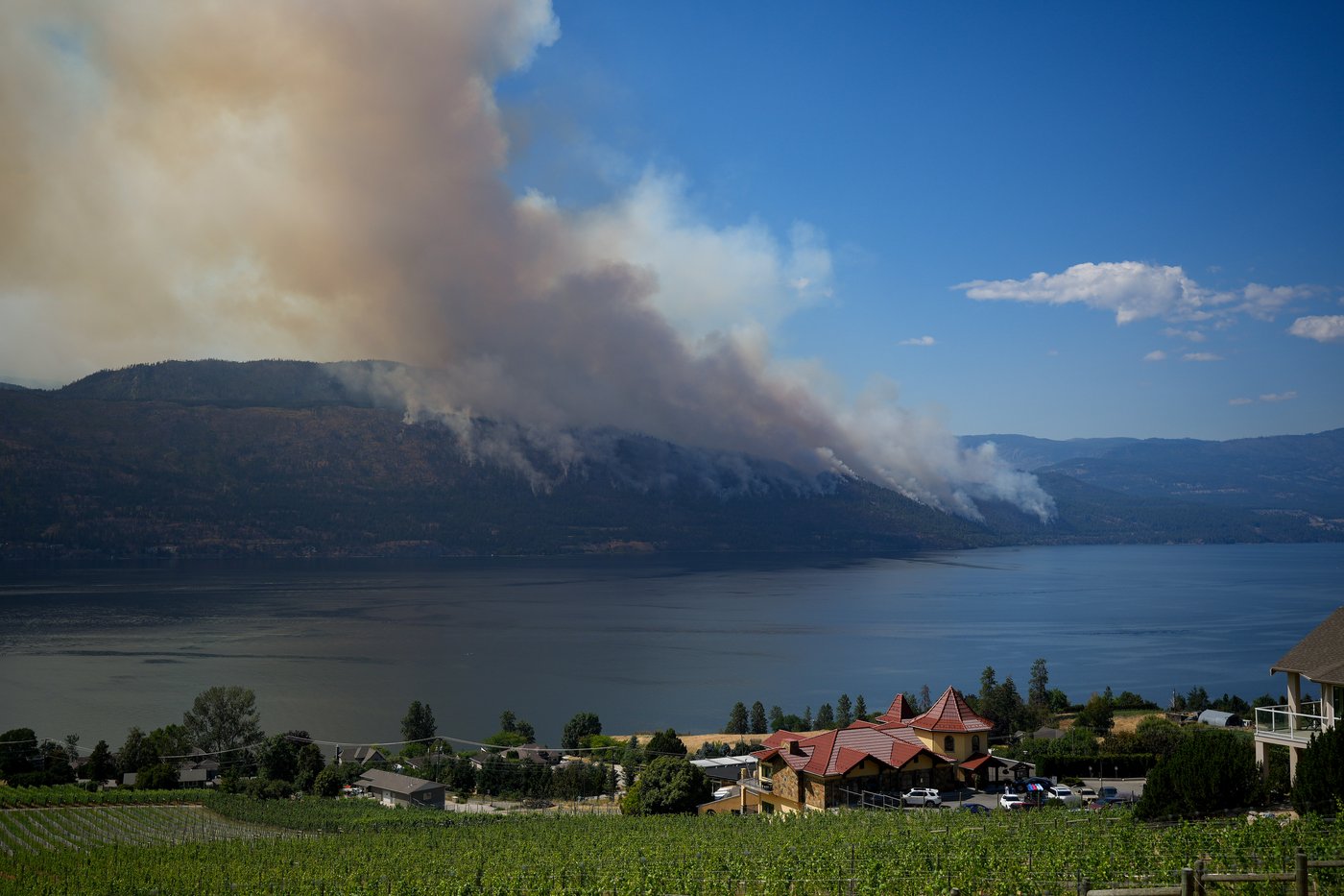 'The fire was just raging' evacuee describes fleeing Okanagan wildfires | iNwheels