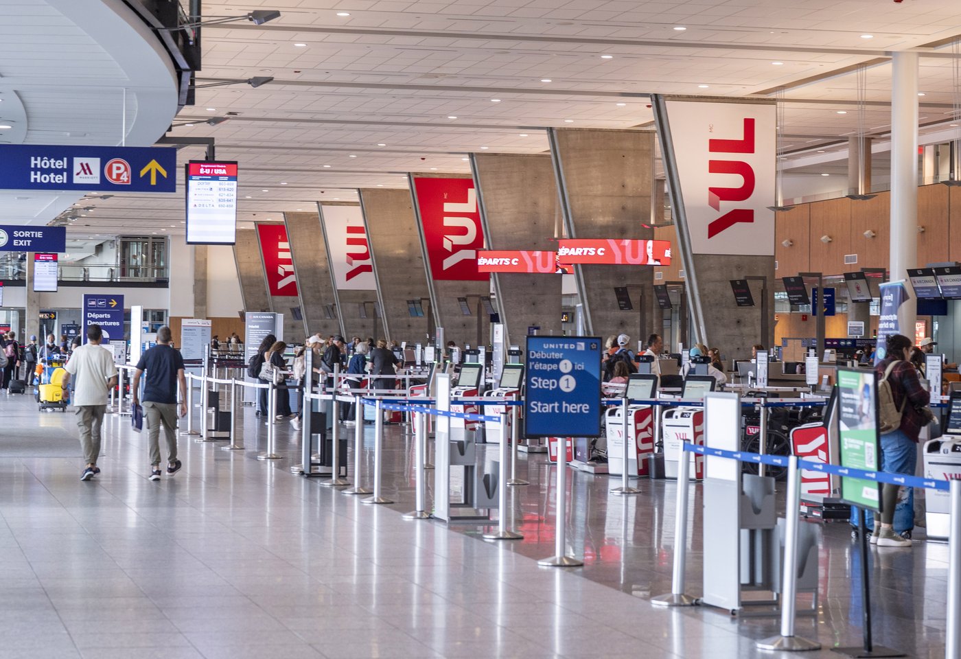 Traffic controller in critical condition after being struck by a plane in Montreal | iNwheels