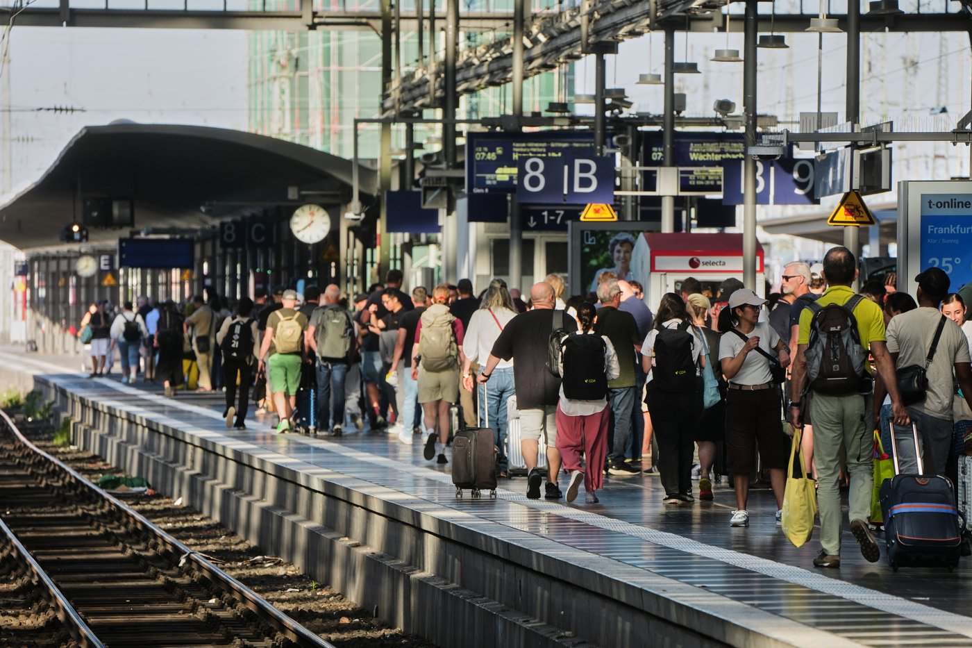 German railway says outage that halted all trains was caused by scheduled work | iNwheels