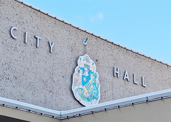 Anger over $11M lake-to-lake bike lanes in Penticton dominates public meeting | iNwheels