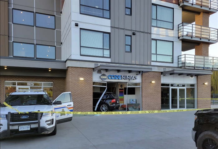 Kelowna Porsche driver deliberately hit pedestrian, then smashed into business | iNwheels