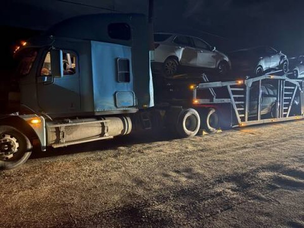 Cops haul trucks off road in Kamloops-area highway blitz | iNFOnews.ca