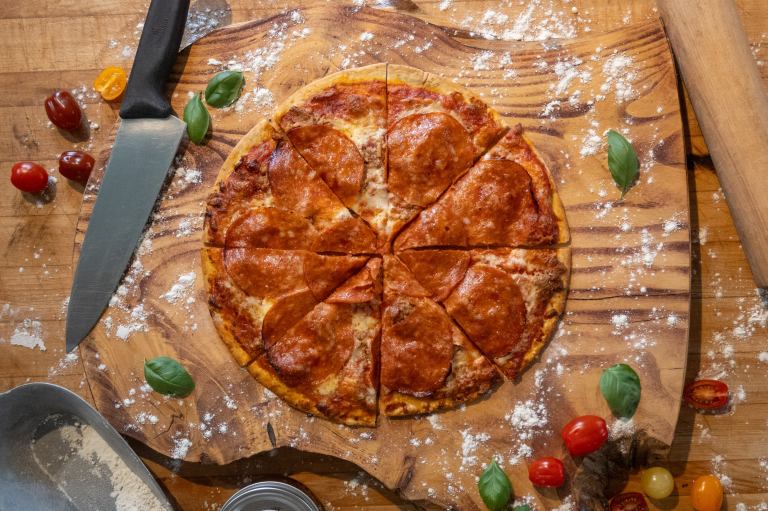 Pizzamor’eh Perfects the Art of Pizza Night | iNwine