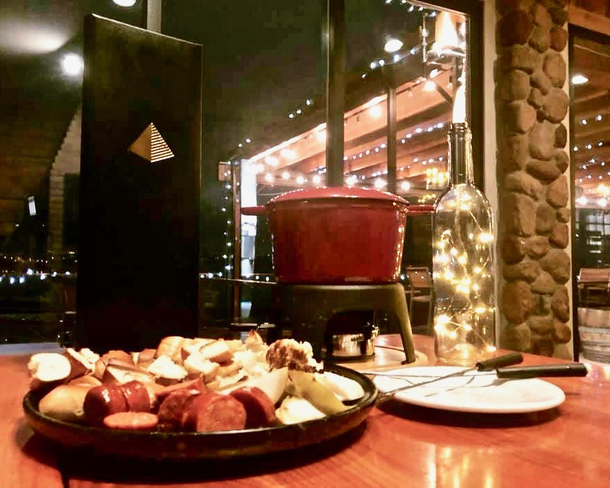 Winter time is Fondue time: Here are the best places to get in on the cheesy action | iNwine Winter time is Fondue time: Here are the best places to get in on the cheesy action | iNwine