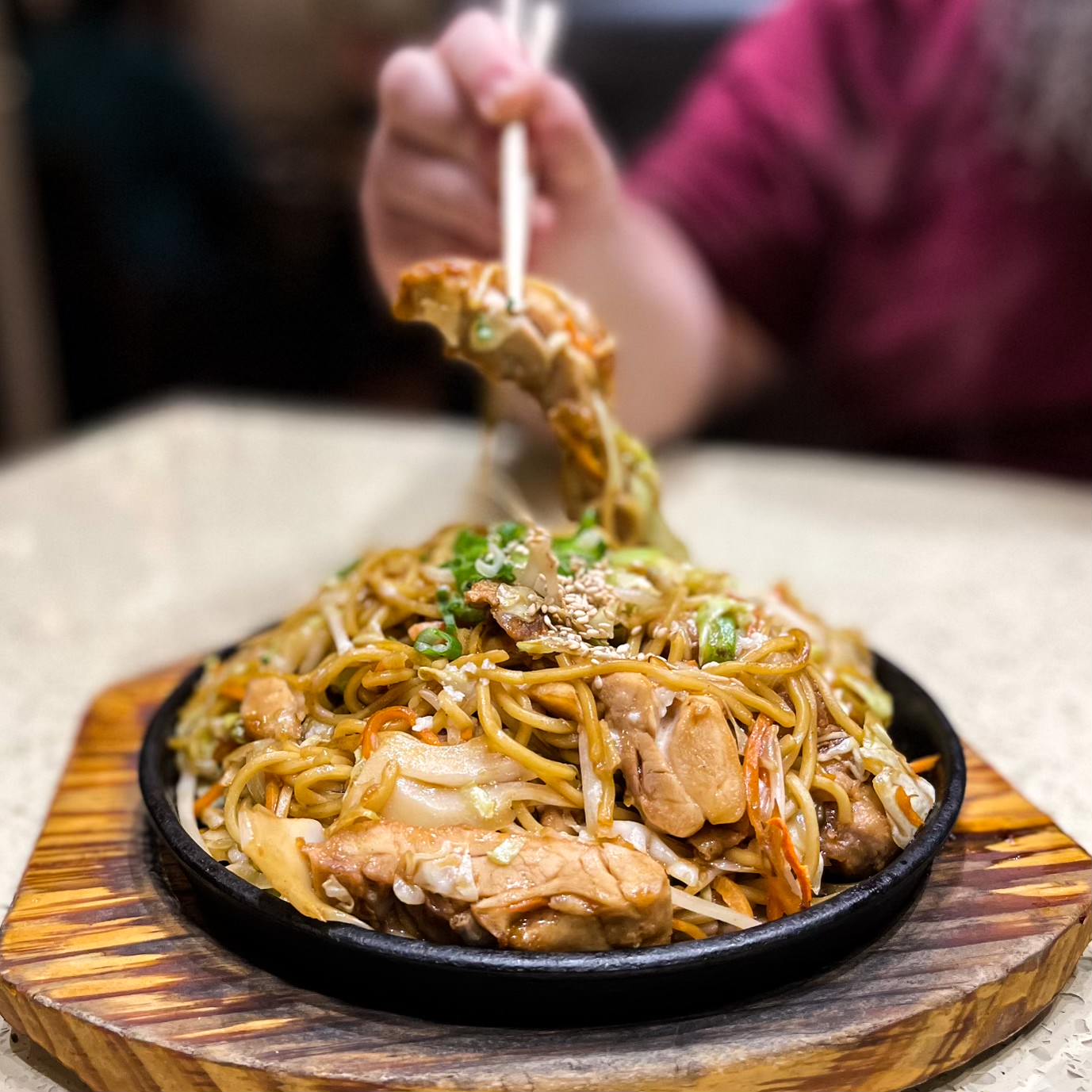 This cat robot will serve you sushi at a Kamloops Japanese restaurant | iNwine