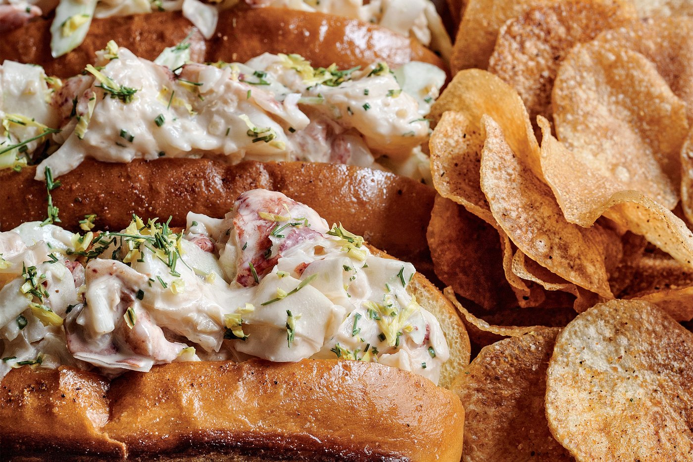 Bryan Voltaggio’s makes his lobster rolls with a flavor-boosting soak | iNFOnews.ca Bryan Voltaggio’s makes his lobster rolls with a flavor-boosting soak | iNFOnews.ca