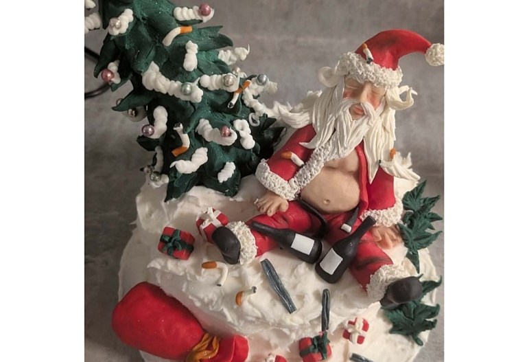 iN VIDEO: Shuswap cake master dazzles local store with Christmas creations | iNwine iN VIDEO: Shuswap cake master dazzles local store with Christmas creations | iNwine