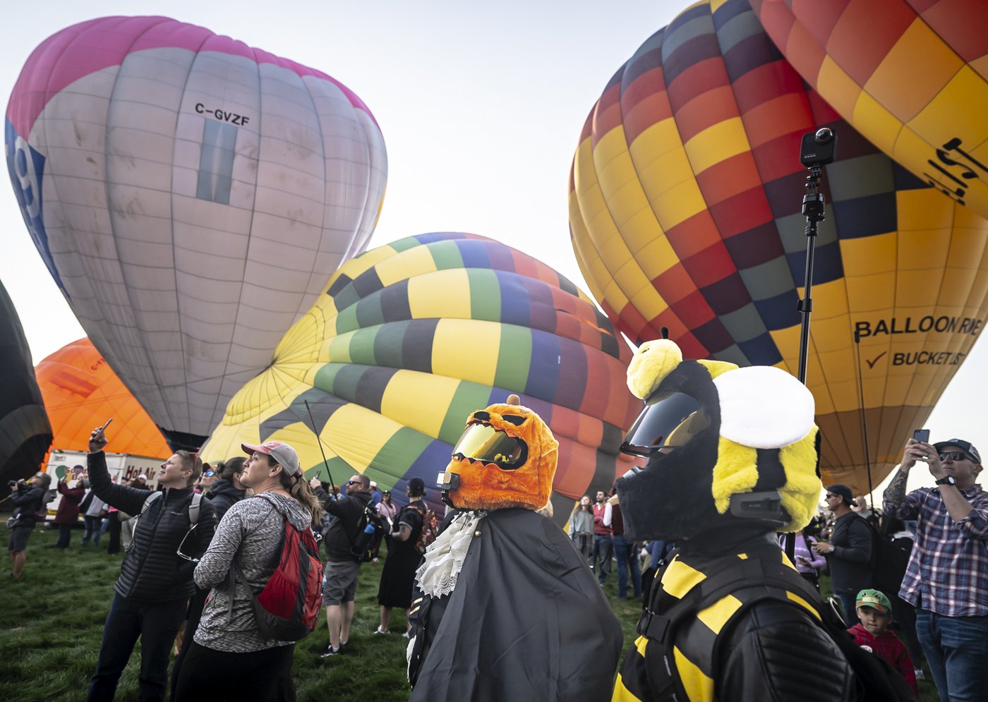 'Magical' flotilla of hot air balloons take flight at international fiesta amid warm temperatures | iNFOnews.ca 'Magical' flotilla of hot air balloons take flight at international fiesta amid warm temperatures | iNFOnews.ca