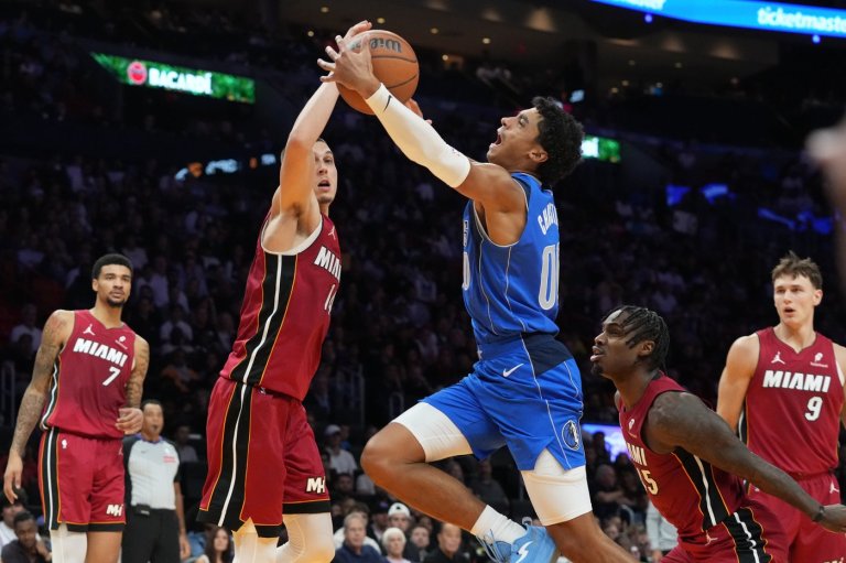 Tyler Herro scores 24 in season debut as Heat edge Mavericks 106-102 | iNFOnews.ca