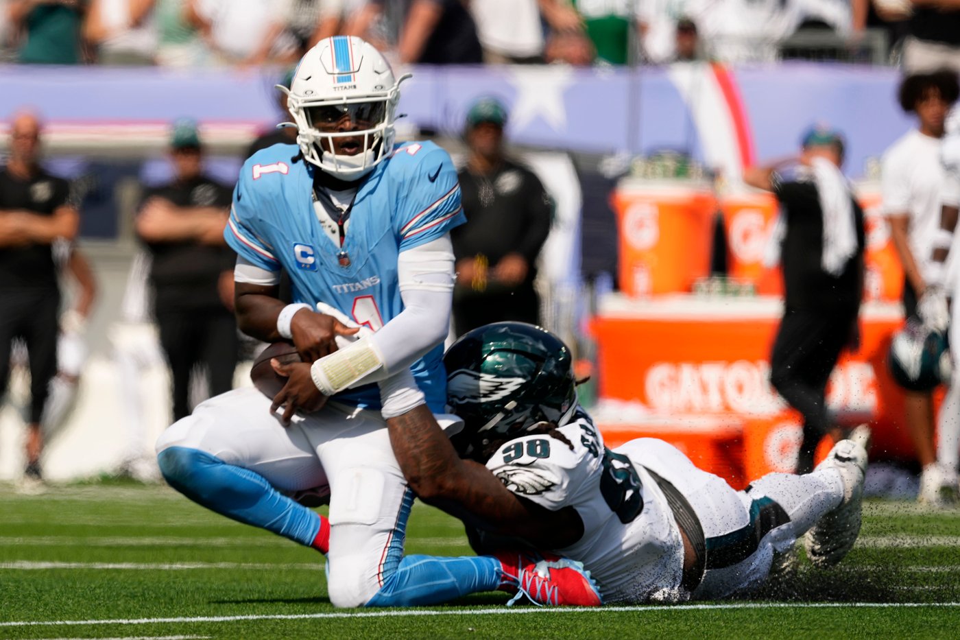 Saleh’s Titans fall to 0-2 after blowing a late lead in a 24-20 loss to the Eagles | iNFOnews.ca Saleh’s Titans fall to 0-2 after blowing a late lead in a 24-20 loss to the Eagles | iNFOnews.ca