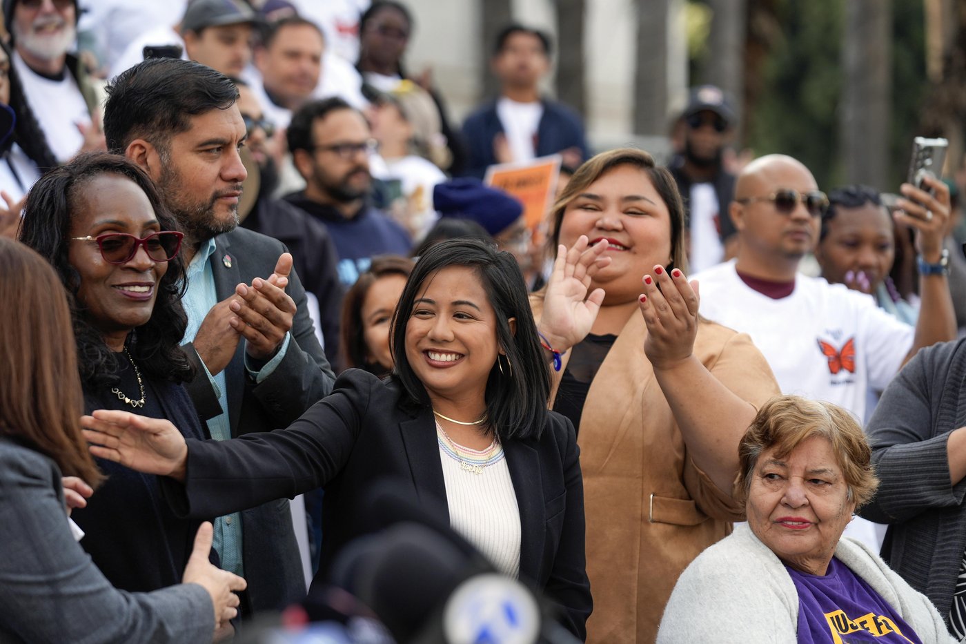 LA enacts sanctuary city ordinance to prepare for potential mass deportations under Trump | iNFOnews.ca LA enacts sanctuary city ordinance to prepare for potential mass deportations under Trump | iNFOnews.ca