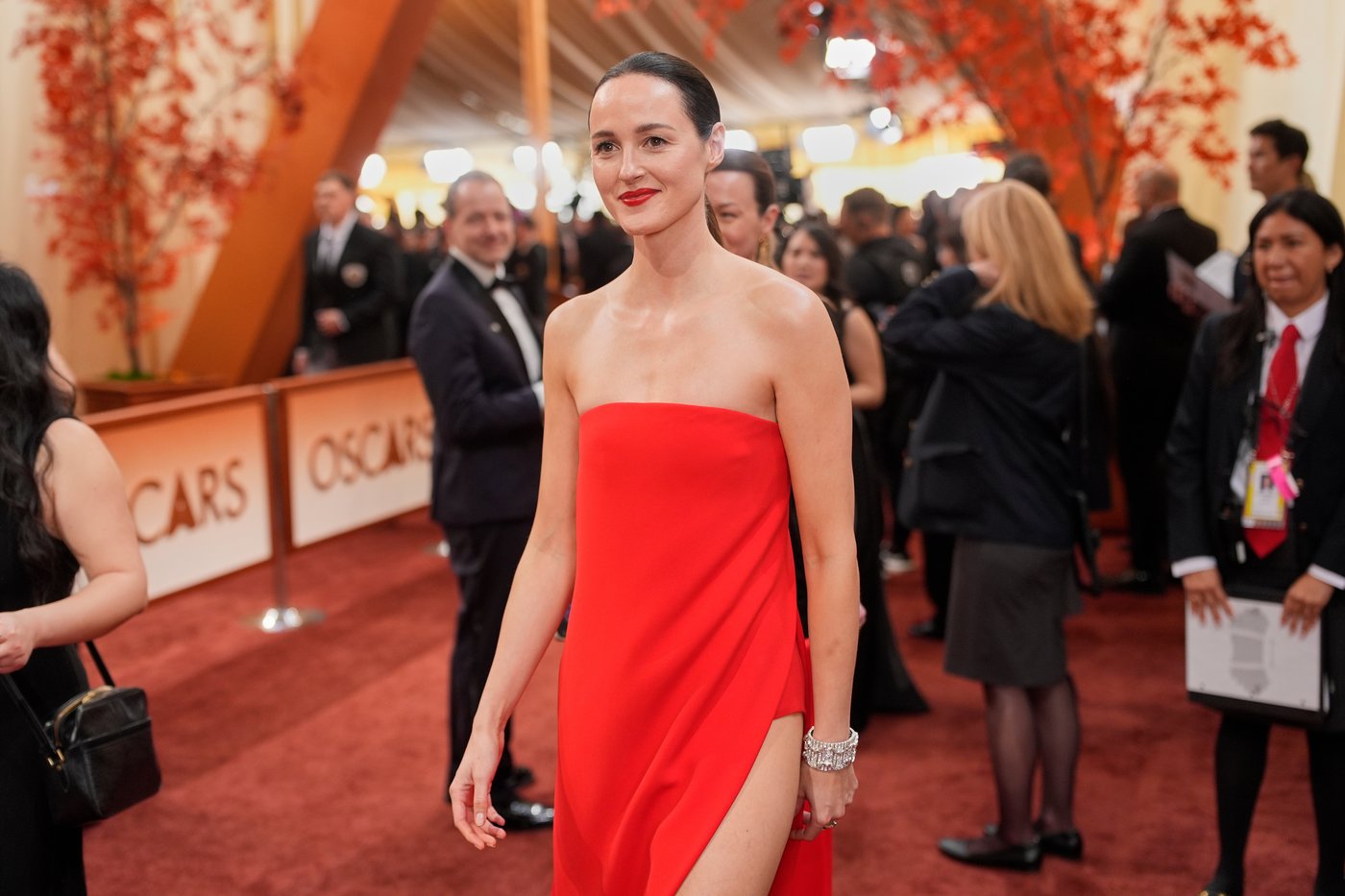 Stars deliver modern and colorful looks on Oscars red carpet | iNFOnews.ca Stars deliver modern and colorful looks on Oscars red carpet | iNFOnews.ca
