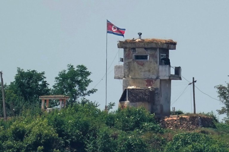 North Korean soldier defects to South Korea across the rivals' heavily fortified border | iNFOnews.ca