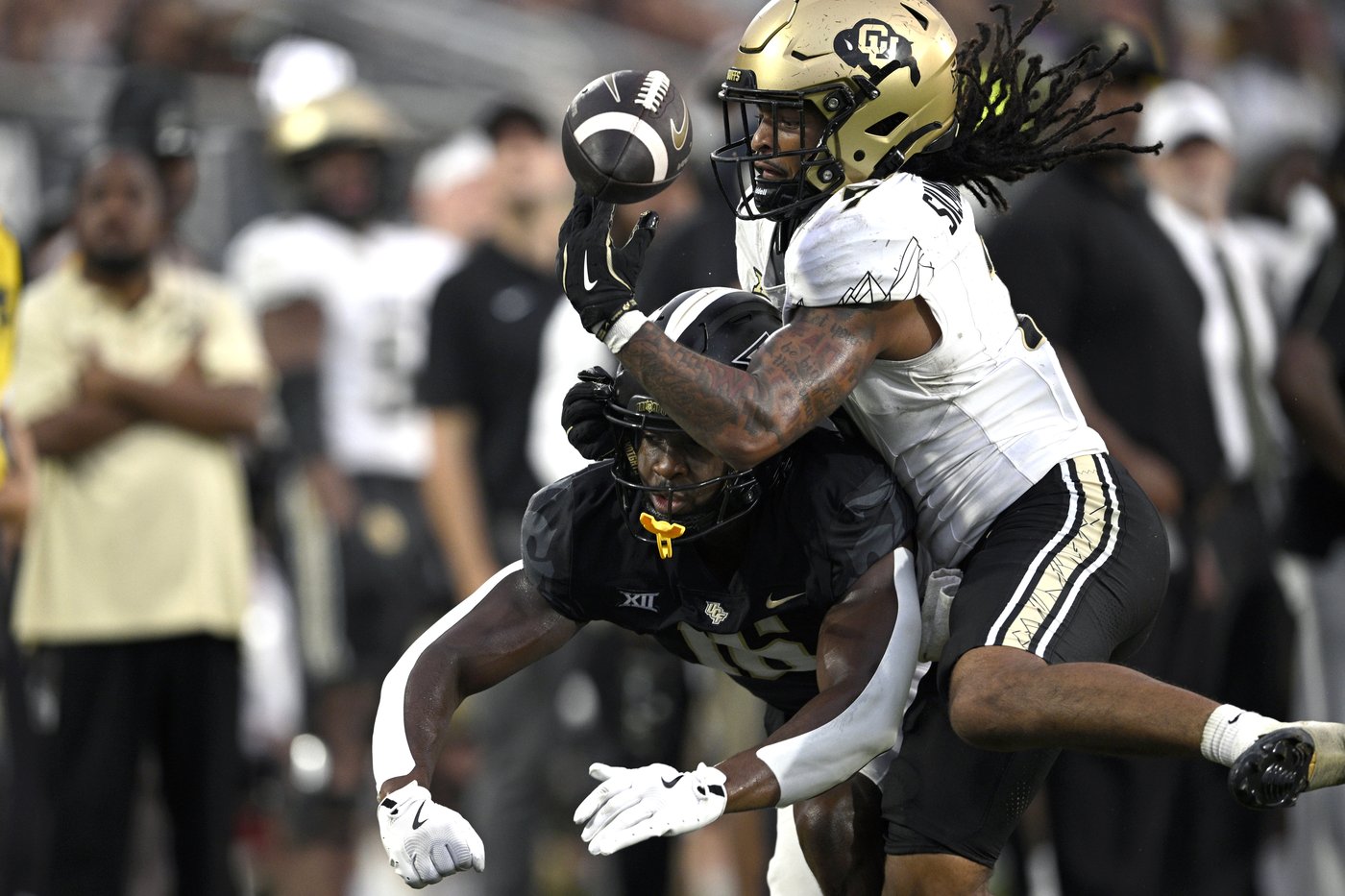 Shedeur Sanders throws for 290 yards, 3 TDs to lead improved Colorado to 48-21 rout of UCF | iNFOnews.ca Shedeur Sanders throws for 290 yards, 3 TDs to lead improved Colorado to 48-21 rout of UCF | iNFOnews.ca