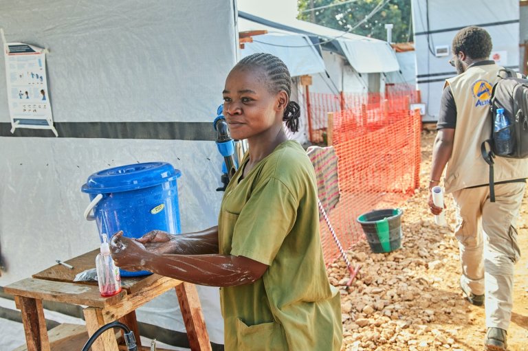 Confirmed Ebola cases top 2,000 in Congo, including 754 deaths | iNFOnews.ca