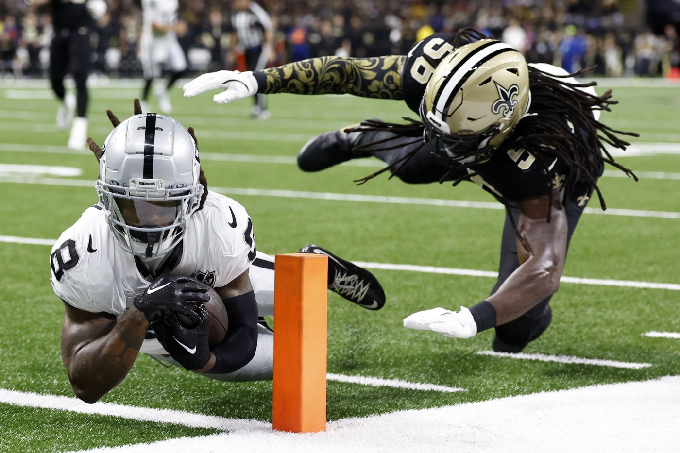 Brock Bowers sets NFL rookie records as the Raiders roll to a 25-10 victory over the Saints | iNFOnews.ca Brock Bowers sets NFL rookie records as the Raiders roll to a 25-10 victory over the Saints | iNFOnews.ca