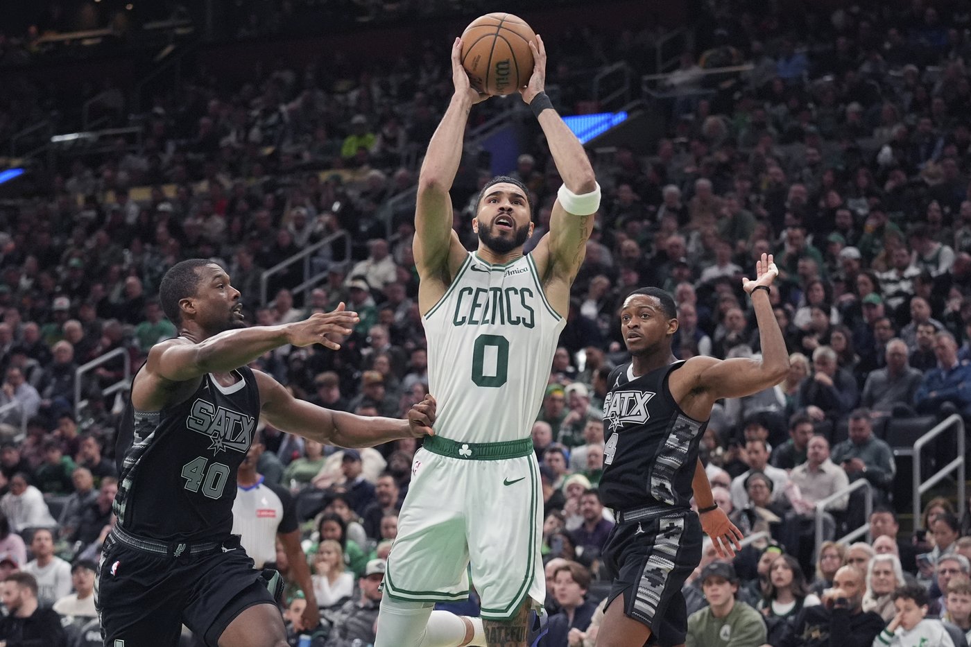 Jayson Tatum scores 32 points to help the Celtics beat the Spurs | iNFOnews.ca Jayson Tatum scores 32 points to help the Celtics beat the Spurs | iNFOnews.ca