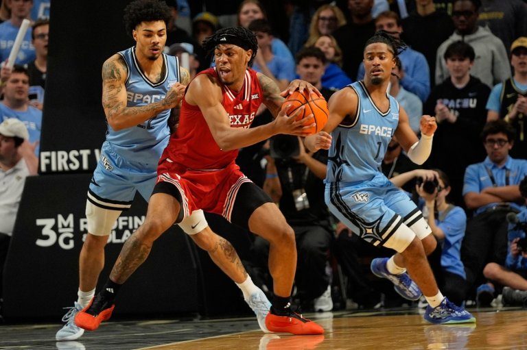 Brayden Burries of top-ranked Arizona chosen AP men’s college basketball player of the week | iNFOnews.ca