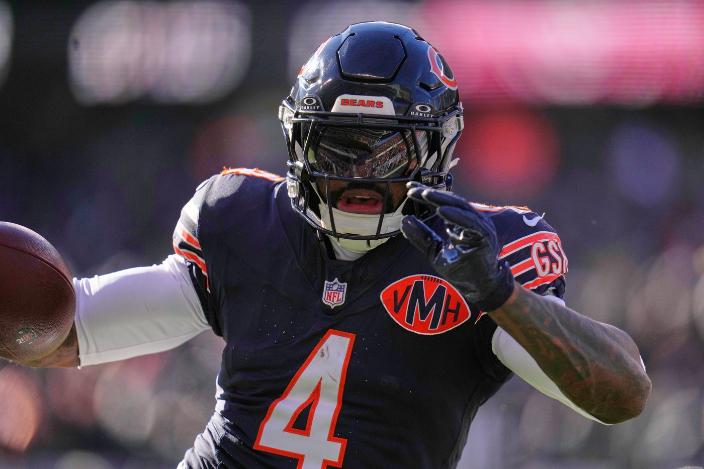 Caleb Williams throws for 2 TDs, Bears pound Browns even as Myles Garrett closes in on sacks record | iNFOnews.ca