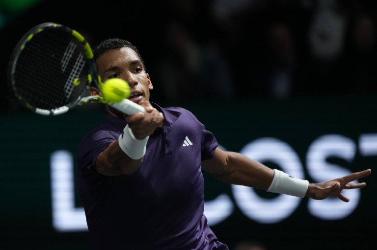 Auger-Aliassime wins way into Paris Masters final, beats Bublik in semifinal | iNFOnews.ca