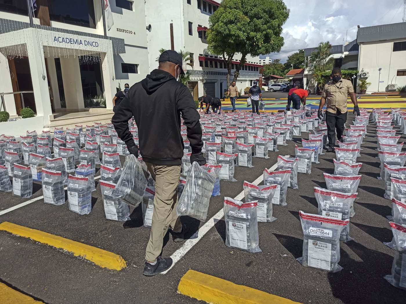 Dominican Republic seizes 9.5 tons of cocaine, marking a new record | iNFOnews.ca Dominican Republic seizes 9.5 tons of cocaine, marking a new record | iNFOnews.ca