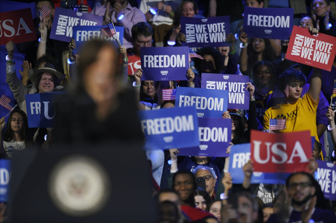 PHOTO COLLECTION: Election 2024 Campaign for President, November 1 | iNFOnews.ca