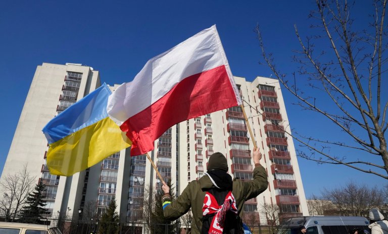 Poland charges former registry office employee with providing false identities for Russian spies | iNFOnews.ca