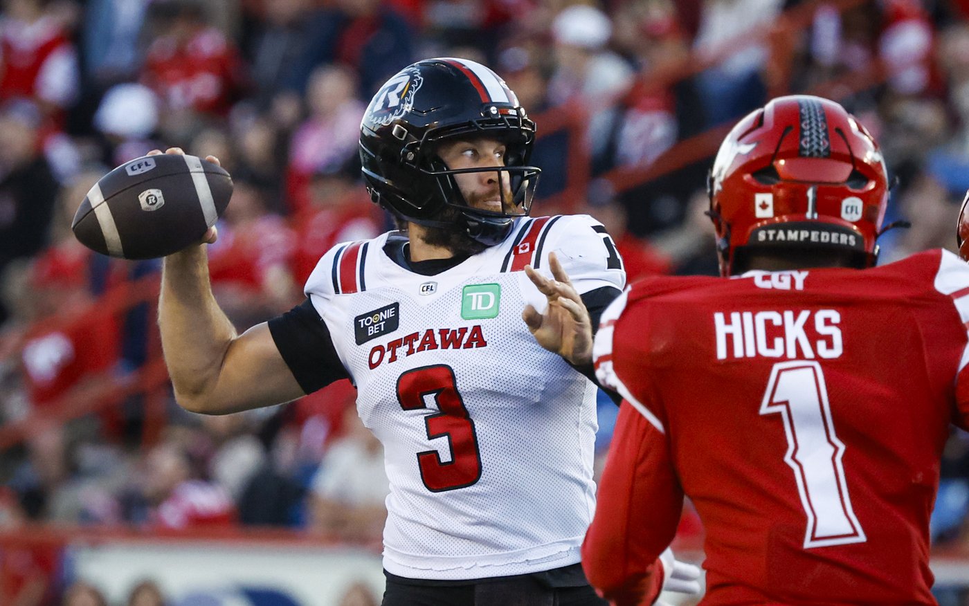 Paredes' heroics keep Stampeders in CFL playoff picture, Redblacks drop to 0-13 | iNFOnews.ca Paredes' heroics keep Stampeders in CFL playoff picture, Redblacks drop to 0-13 | iNFOnews.ca